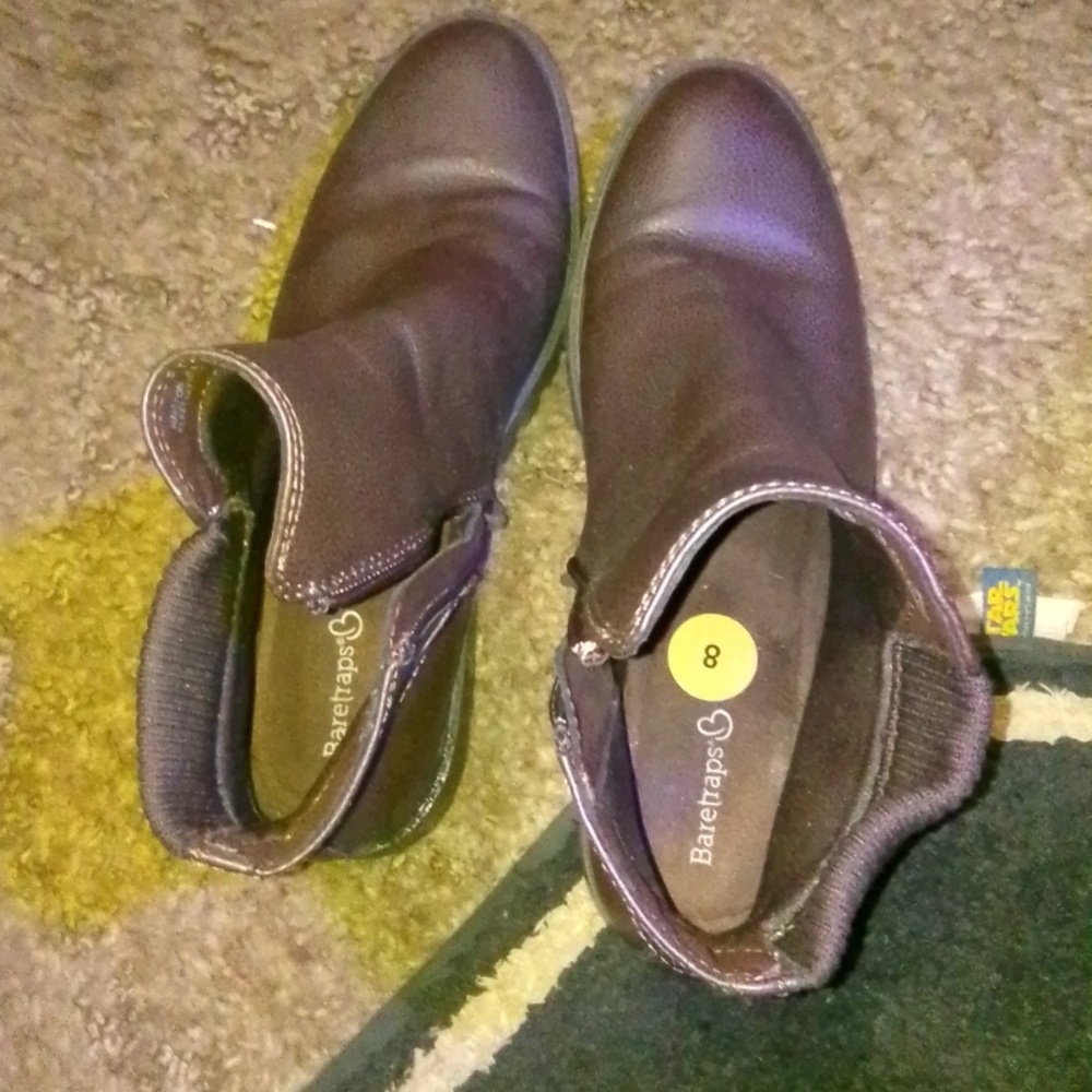 Women's Boots BareTraps Size 8M Dark Brown